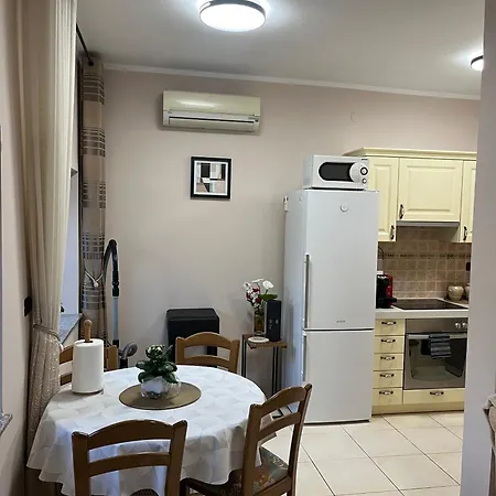 Stipos Apartment *